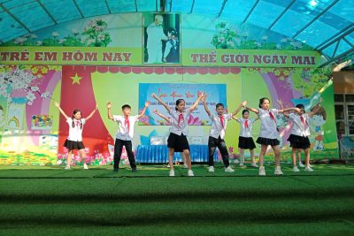 LIÊN HOAN VĂN NGHỆ CHÀO MỪNG 42 NĂM NGÀY NHÀ GIÁO VIỆT NAM